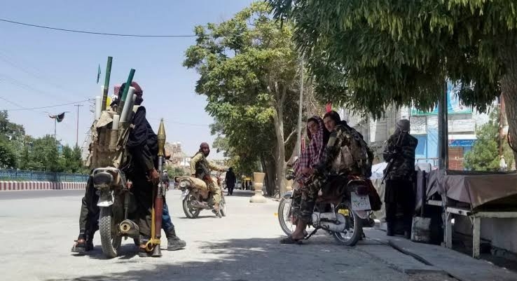 درگیری خودی میان جنگجویان طالبان در غزنی شش کشته بر جای گذاشت ـ مجله‌ی اورال